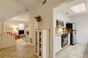 2529 Rio Grande St, Austin, TX 78705 - Photo 4