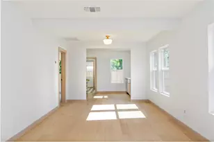 1907 E 21st St, Austin, TX 78722 - Photo 8