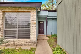 6910 Lovely Ln, Austin, TX 78744 - Photo 20