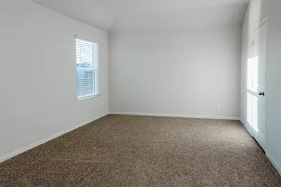 401 Abbey Lane, Lockhart, TX 78644 - Photo 8