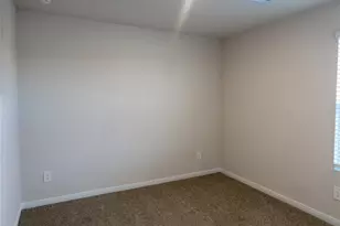 401 Abbey Ln, Lockhart, TX 78644 - Photo 14