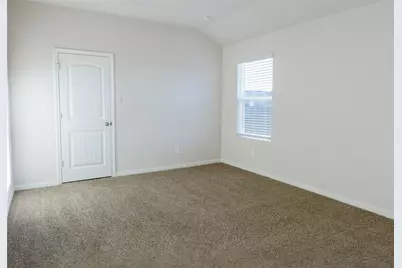 401 Abbey Lane, Lockhart, TX 78644 - Photo 8
