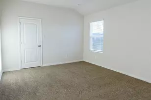401 Abbey Ln, Lockhart, TX 78644 - Photo 8