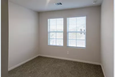 401 Abbey Lane, Lockhart, TX 78644 - Photo 12
