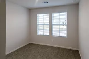 401 Abbey Ln, Lockhart, TX 78644 - Photo 12