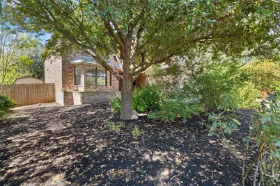 1209 Faber Drive, Pflugerville, TX 78660 - Photo 2