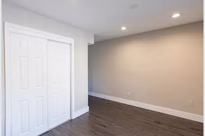 935 La Posada Drive #216, Austin, TX 78752 - Photo 8