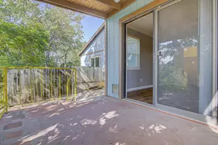1807 Briar Hill Dr, Austin, TX 78741 - Photo 24