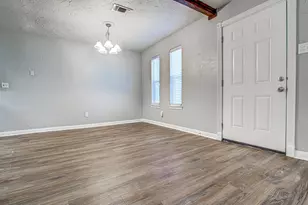 1807 Briar Hill Dr, Austin, TX 78741 - Photo 8