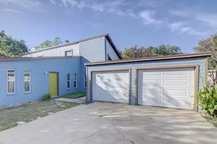 1807 Briar Hill Dr, Austin, TX 78741 - Photo 2