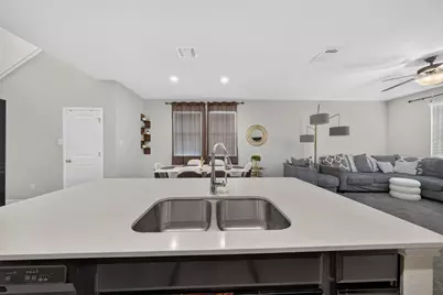 11833 Sandy Lodge Court, Manor, TX 78653 - Photo 14