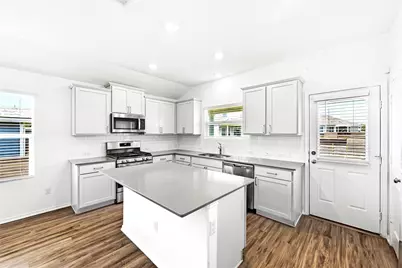 388 Barcelona, Kyle, TX 78640 - Photo 8
