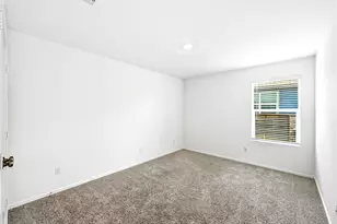 388 Barcelona, Kyle, TX 78640 - Photo 16