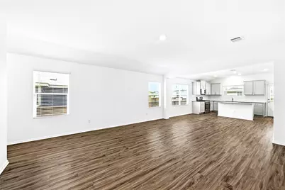 388 Barcelona, Kyle, TX 78640 - Photo 4