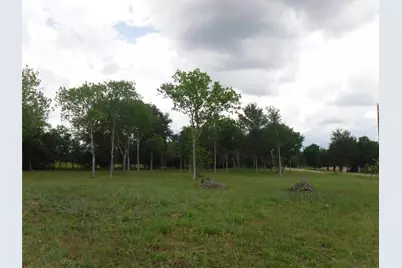 104 W Riverside Drive, Bastrop, TX 78602 - Photo 4
