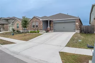 440 Sebring Cir, Hutto, TX 78634 - Photo 4