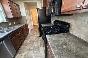 307 Wildcat Dr, Bastrop, TX 78602 - Photo 18