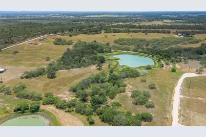 736 Cr 421 Road, Waelder, TX 78959 - Photo 4