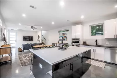 1102 1/2 Fiesta Street #A, Austin, TX 78702 - Photo 6