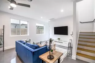 1102 1/2 Fiesta St, Austin, TX 78702 - Photo 10