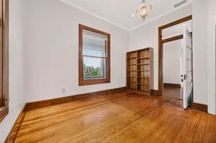 812 W 10th St, Austin, TX 78701 - Photo 8