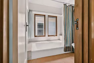 812 W 10th St, Austin, TX 78701 - Photo 24