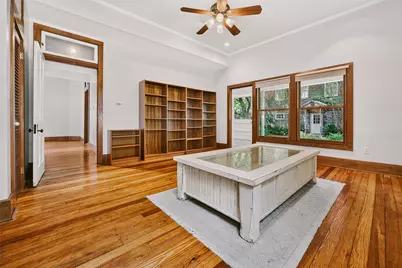 812 W 10th Street, Austin, TX 78701 - Photo 8
