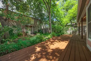 812 W 10th St, Austin, TX 78701 - Photo 30