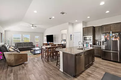 205 Four Star Drive, Elgin, TX 78621 - Photo 2