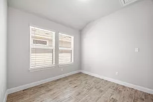 173 Riverhill Dr, Georgetown, TX 78628 - Photo 14