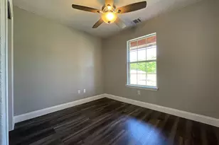 2004 Maple St, Georgetown, TX 78626 - Photo 16
