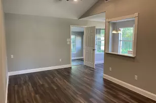 2004 Maple St, Georgetown, TX 78626 - Photo 14