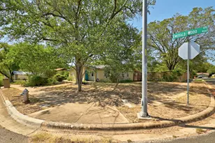 905 Emerald Wood Dr, Austin, TX 78745 - Photo 4