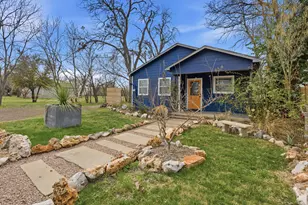 1148 Gunter St, Austin, TX 78721 - Photo 2