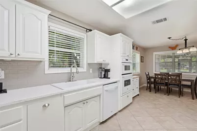 21 Augusta Drive, Marble Falls, TX 78654 - Photo 8