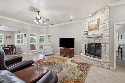 21 Augusta Drive, Marble Falls, TX 78654 - Photo 4