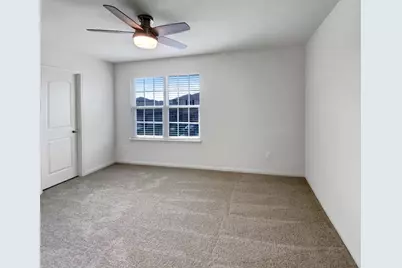 138 Niven Path #26E, Jarrell, TX 76537 - Photo 4