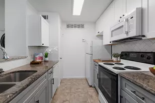 1601 Faro Dr, Austin, TX 78741 - Photo 10