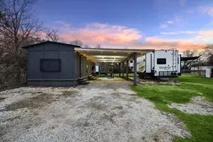 210 Fallwell St, Liberty Hill, TX 78642 - Photo 28