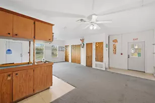 631 S Harris St, Giddings, TX 78942 - Photo 18