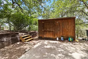 214 Laura Ln, Bastrop, TX 78602 - Photo 30