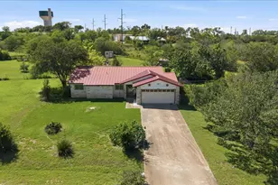 102 Lambs Trail, Buda, TX 78610 - Photo 2