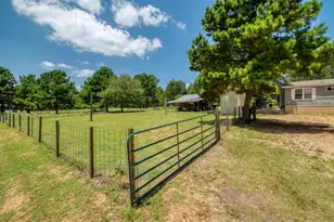 1922 E Sh 21, Paige, TX 78659 - Photo 30