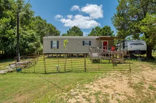 1922 E Sh 21, Paige, TX 78659 - Photo 28