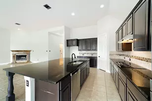 1012 Hillrose Dr, Leander, TX 78641 - Photo 6