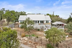 114 Crest View Dr, Wimberley, TX 78676 - Photo 2