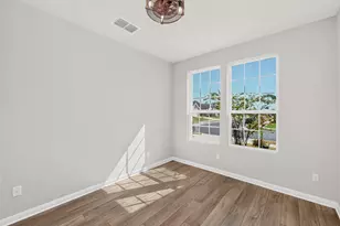 311 Bear Oak St, Hutto, TX 78634 - Photo 4