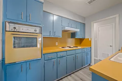 2712 Thrushwood Drive, Austin, TX 78757 - Photo 8