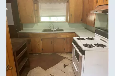 410 Hazel Avenue, Rockdale, TX 76567 - Photo 2