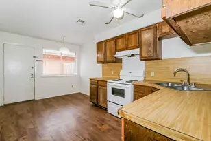 323 W William Cannon Dr, Austin, TX 78745 - Photo 4